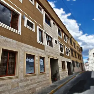 Couette-café Marsella, Quito